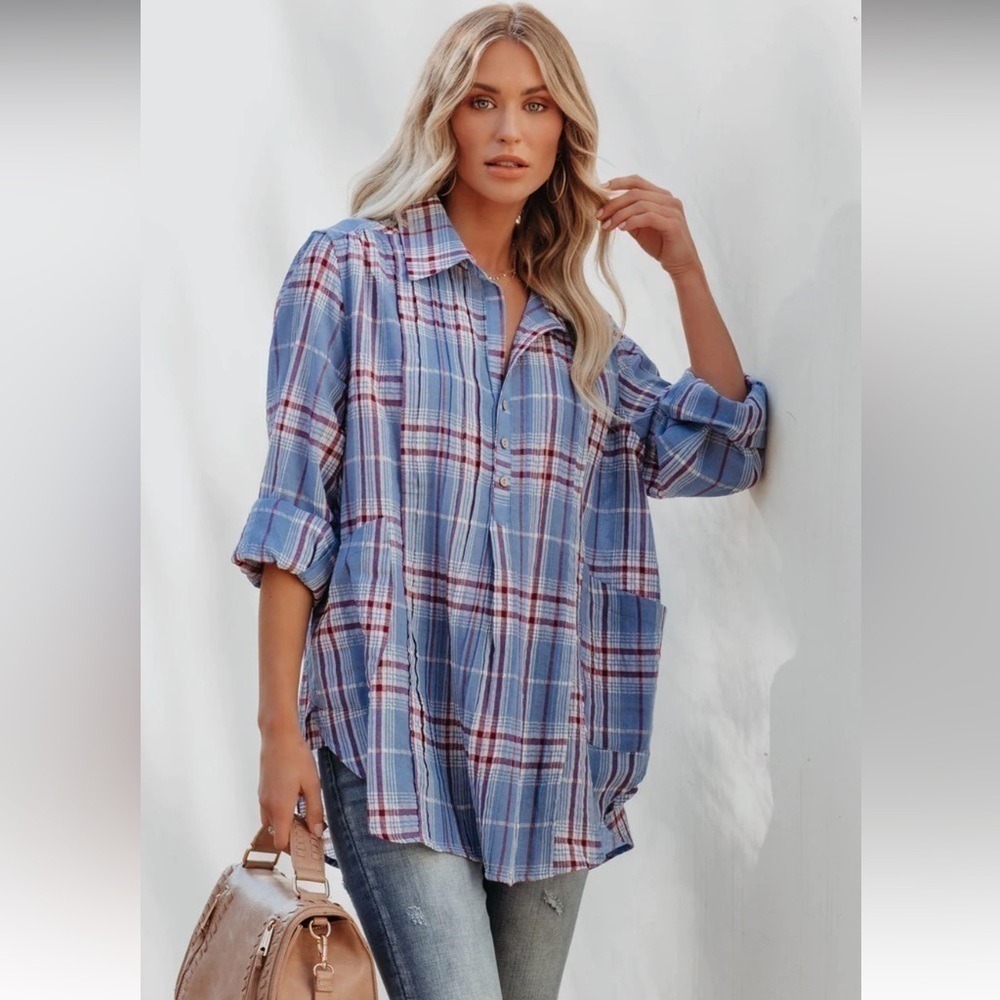En Creme Cotton Blend pocketed plaid Henley top